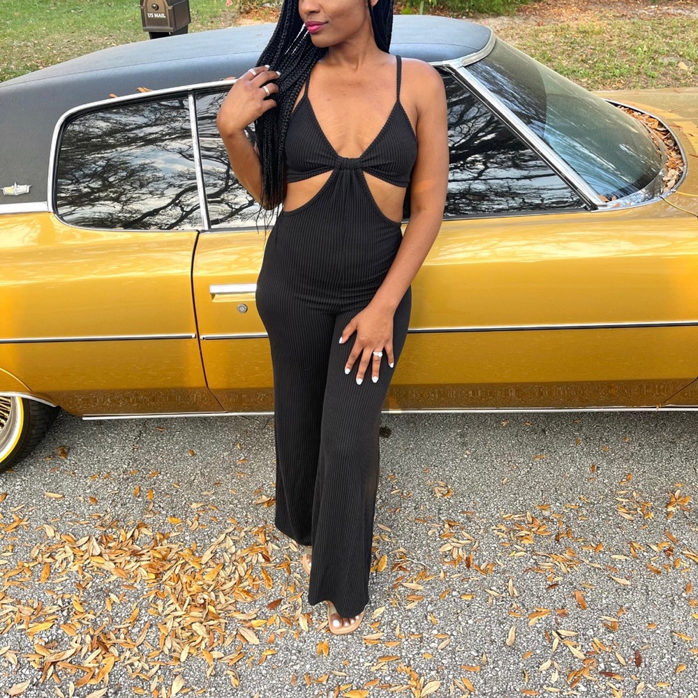Women’s Sexy black wide leg jumpsuit